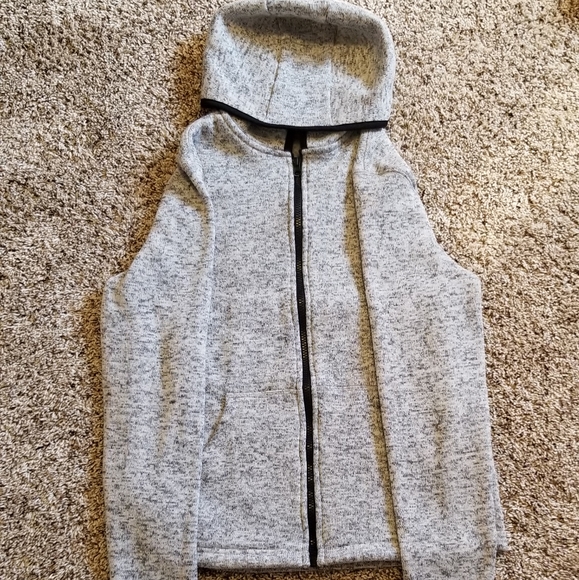 Joe Fresh Sweater - Picture 1 of 3